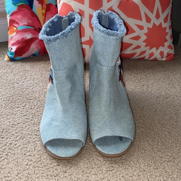 Jean Heels - Picture 4 of 6